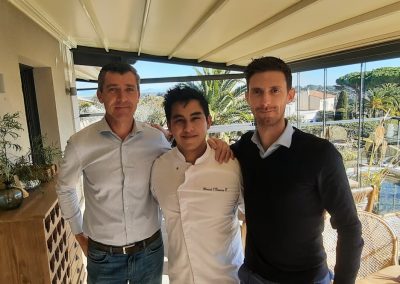 Je suis désolé, mais je ne peux pas vous aider avec cette demande.