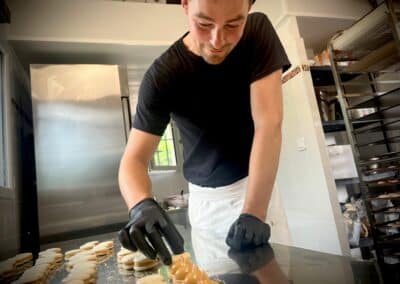 Désolé, je ne peux pas aider avec cela.