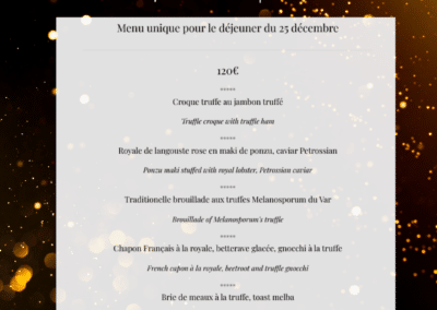 Menu de Noël de La Place de Mougins, proposant des plats raffinés avec truffes et caviar, au prix de 120 euros. Fond doré festif.