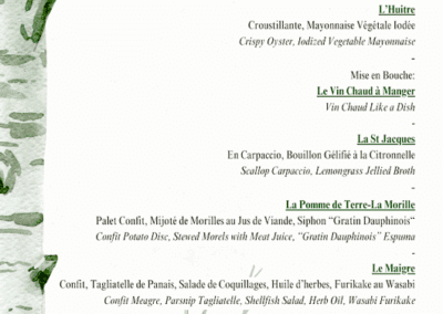 Menu festif de Noël avec des plats comme ris de veau, huîtres, et bûche de Noël; illustrations de branches d'arbre décorées.