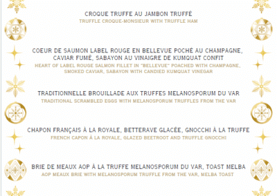Menu du Nouvel An à La Place de Mougins, proposant des plats raffinés truffés, saumon, chapon, brie et galette des rois.