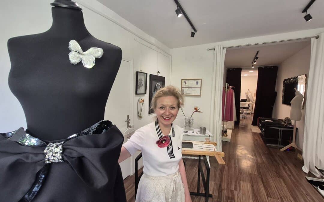 Métiers d’art : un atelier dédié à la broderie au village